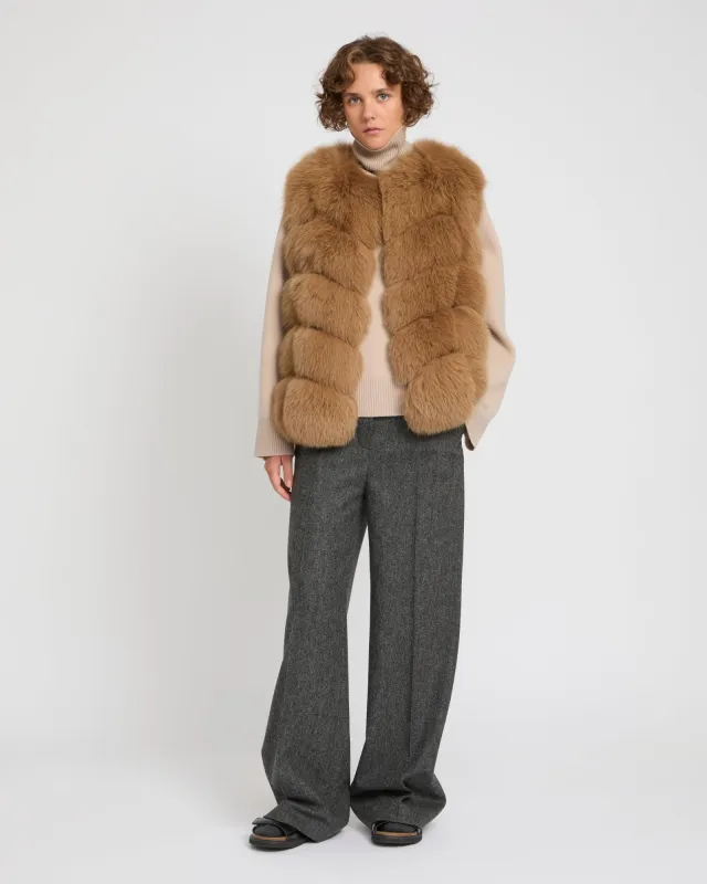Gilet sans manches en fourrure de renard sold by Yves Salomon