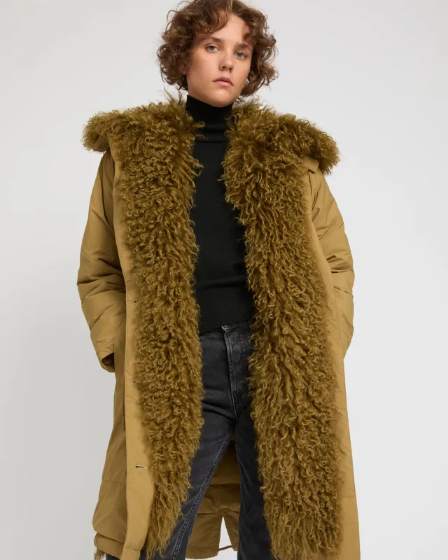 Parka doudoune ultra light garniture agneau frisé sold by Yves Salomon