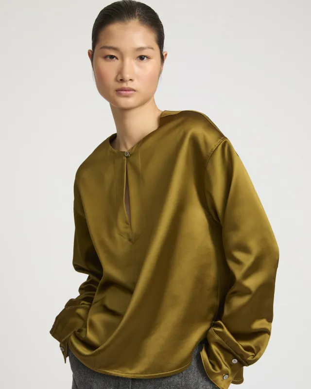 Blouse en satin lourd de laine sold by Yves Salomon