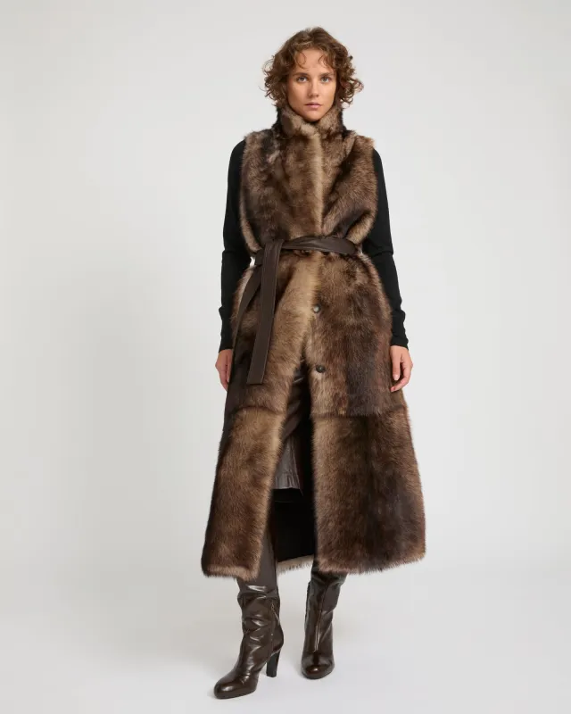Gilet long en peau lainée d'agneau Toscane sold by Yves Salomon