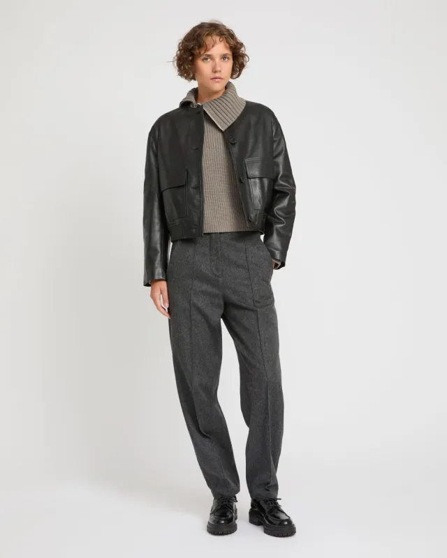 Veste en cuir d'agneau sold by Yves Salomon