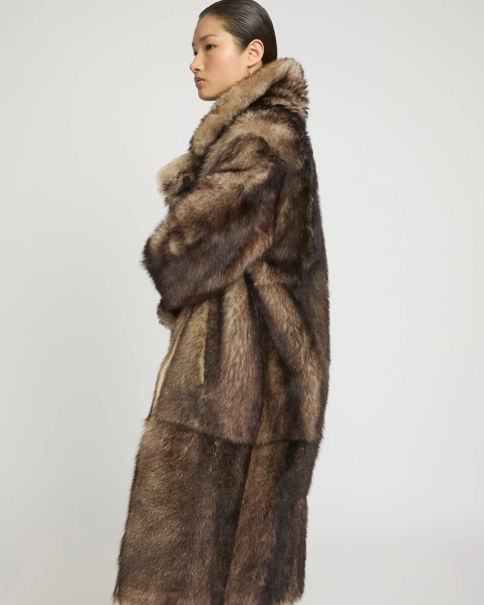 Manteau long réversible en peau lainée d'agneau Toscane Folk sold by Yves Salomon product image thumbnail 2