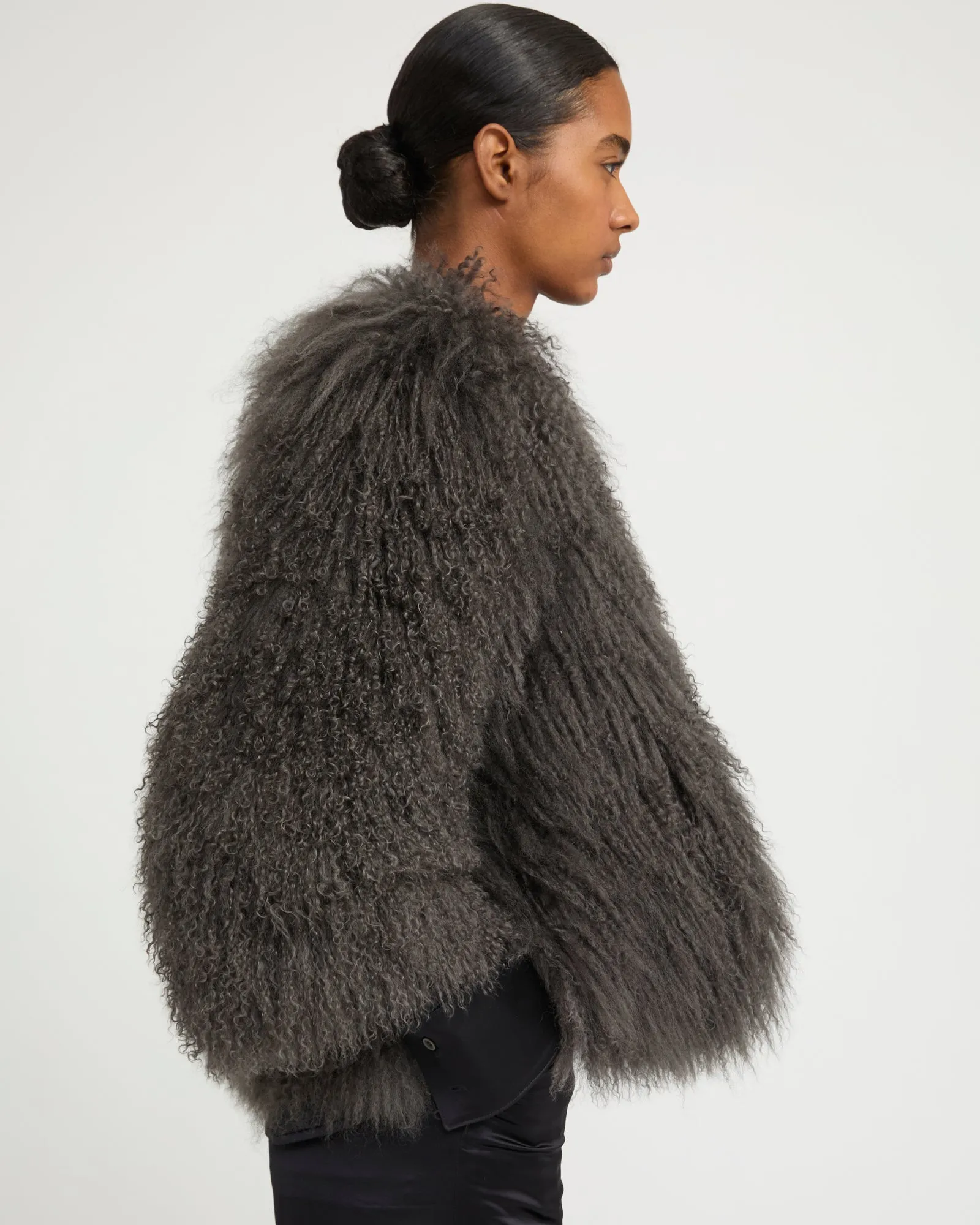 Veste courte en agneau de Mongolie sold by Yves Salomon product image thumbnail 2