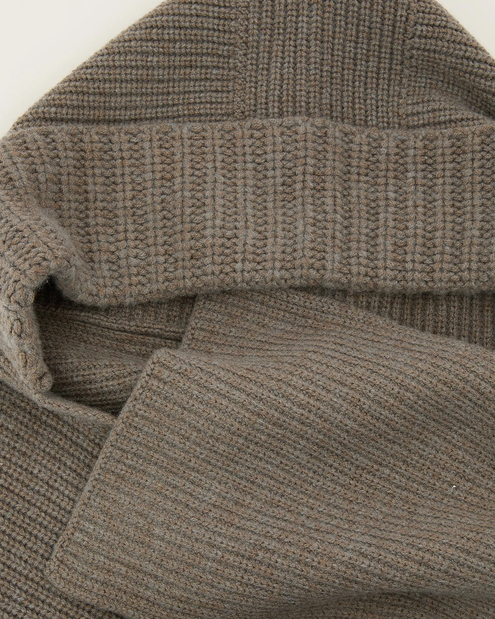 Capuche écharpe en maille cachemire et laine sold by Yves Salomon product image thumbnail 4