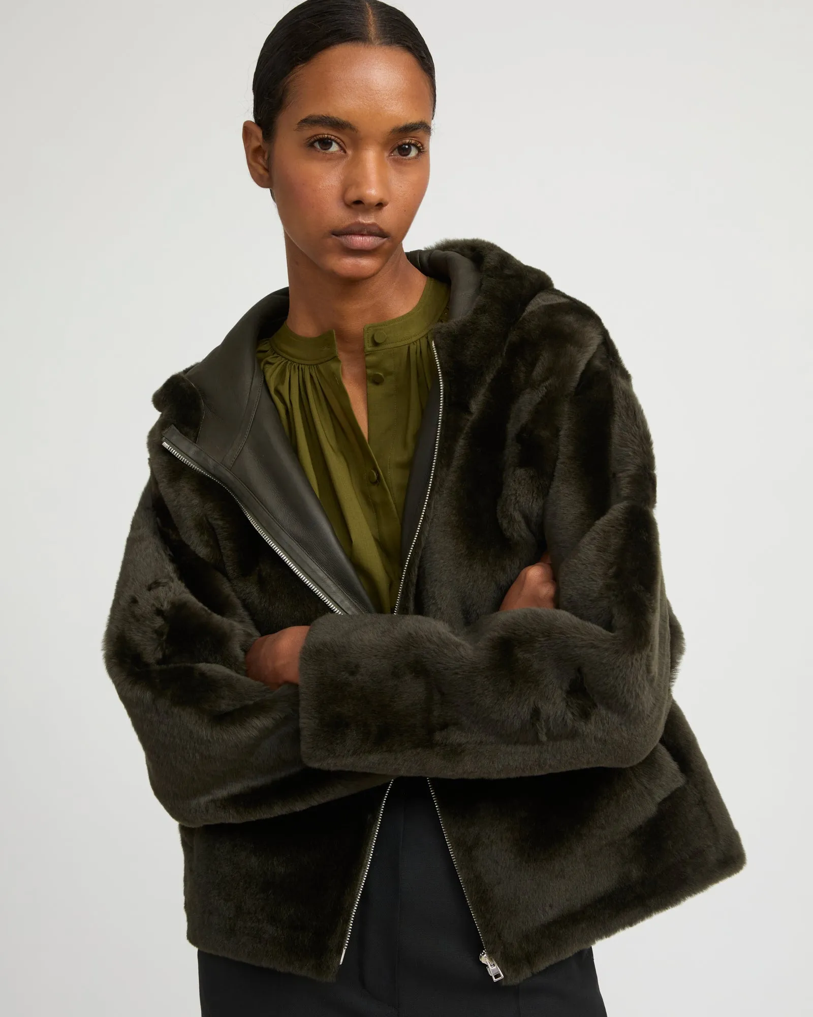 Veste à capuche en peau lainée sold by Yves Salomon product image thumbnail 4