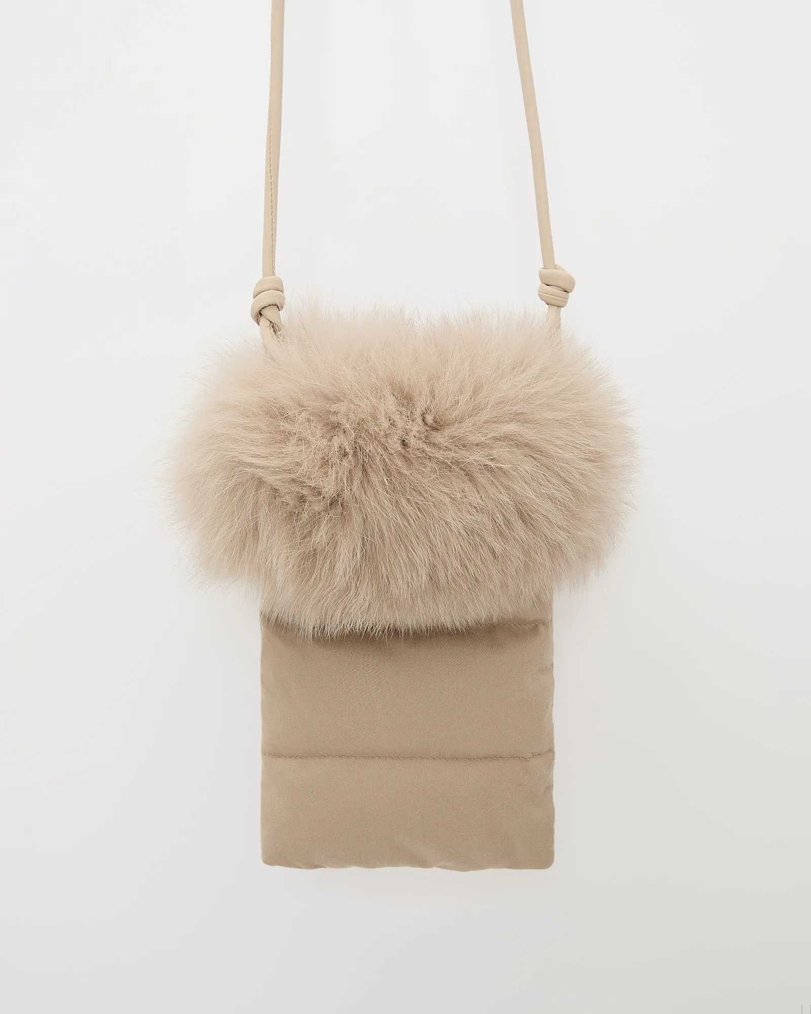 Étui de téléphone en flanelle et bord en fourrure de renard sold by Yves Salomon product image thumbnail 3