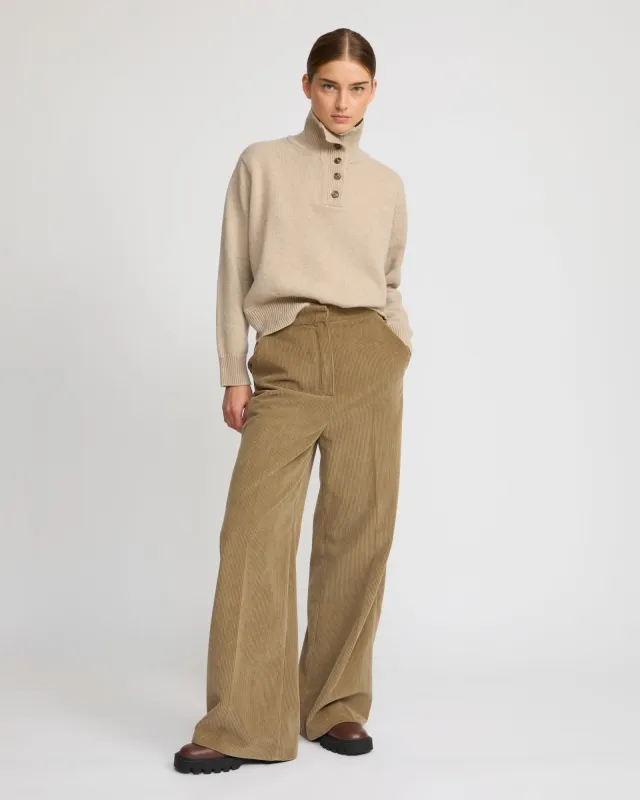 Pantalon large en velours corduroy sold by Yves Salomon