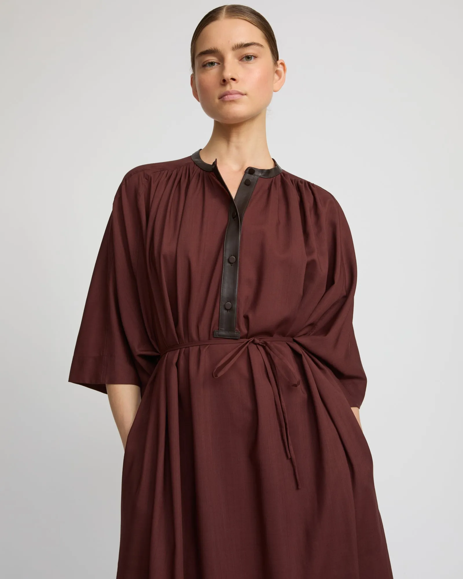 Robe kaftan en voile de laine sold by Yves Salomon product image thumbnail 4