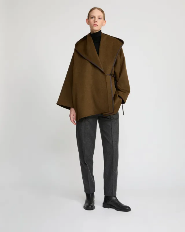 Manteau court oversize en lainage cachemire double face sold by Yves Salomon