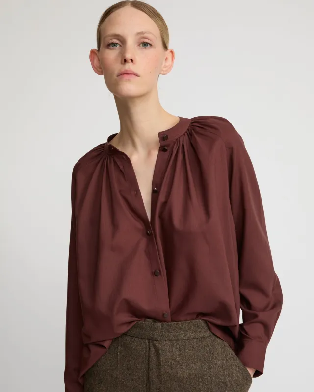 Chemise en voile de laine sold by Yves Salomon