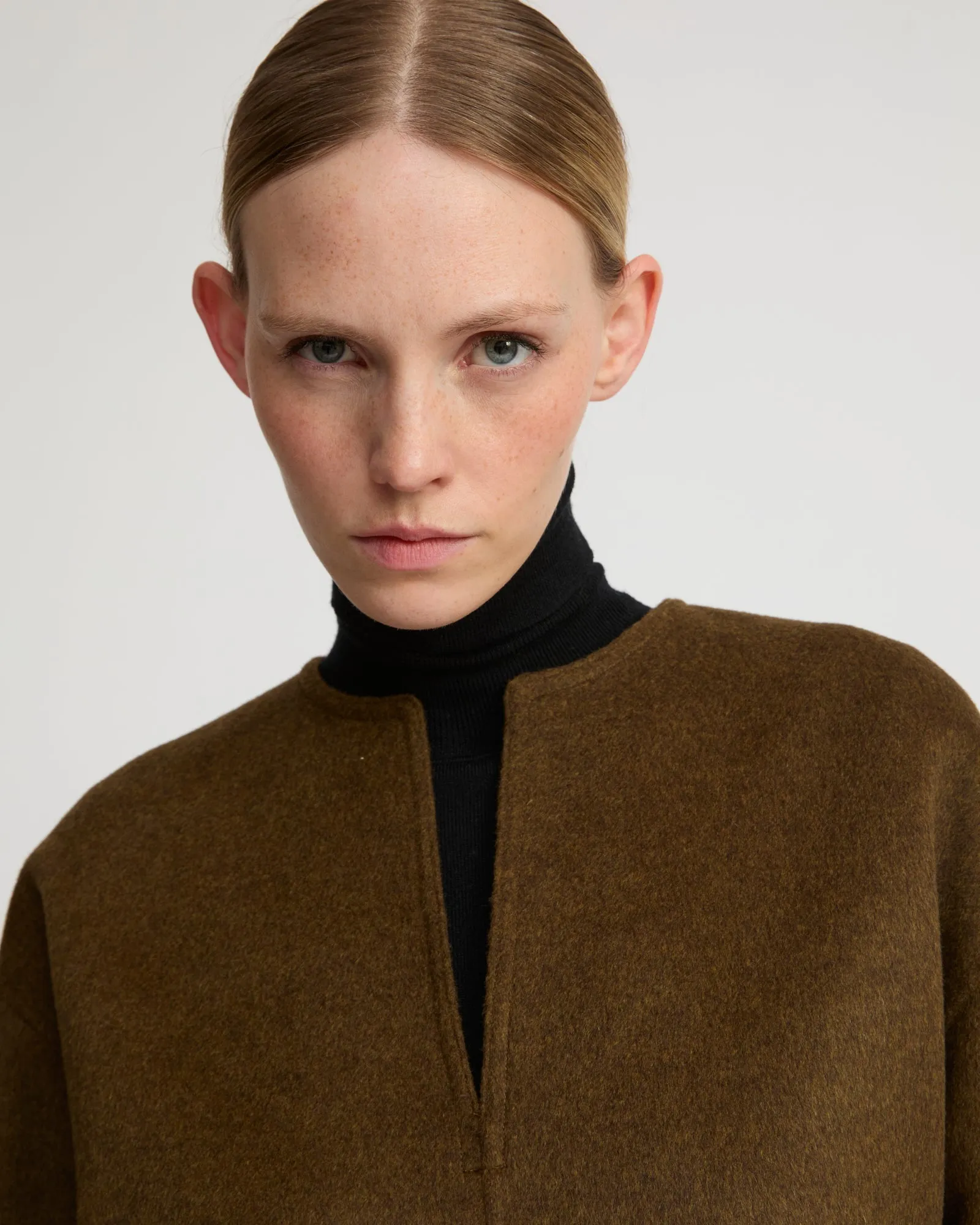 Vareuse en lainage cachemire double face sold by Yves Salomon product image thumbnail 2