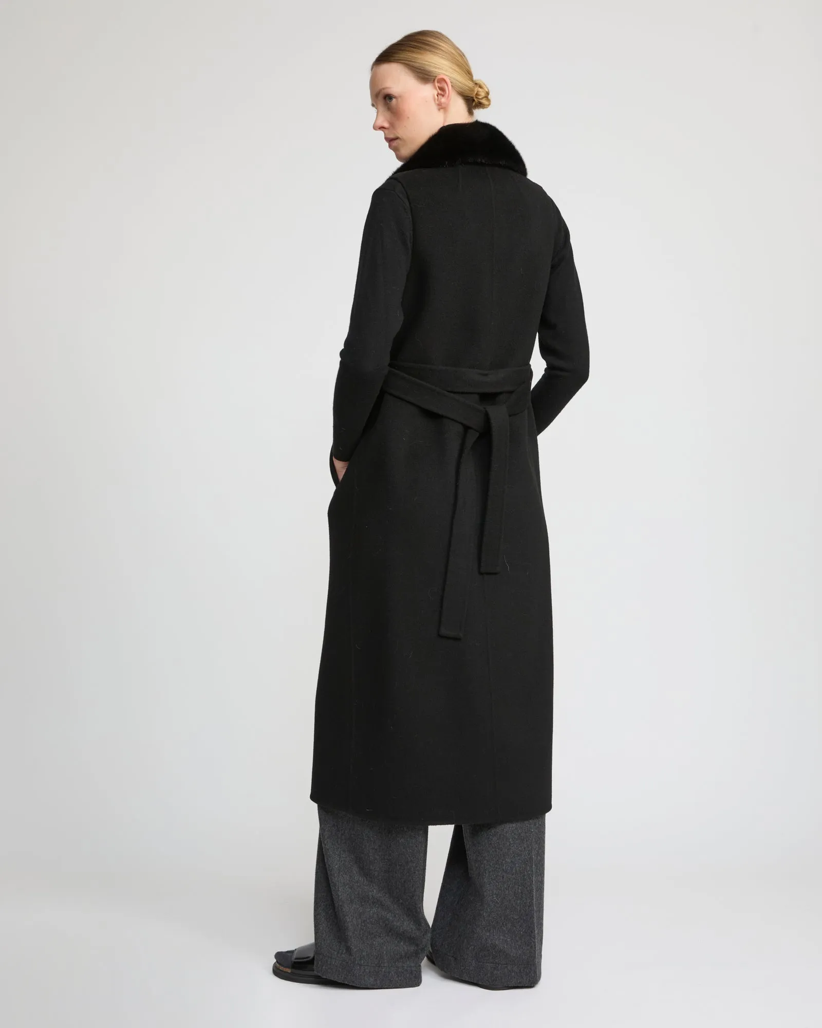 Gilet long en lainage cachemire et col amovible en fourrure de vison sold by Yves Salomon product image thumbnail 4