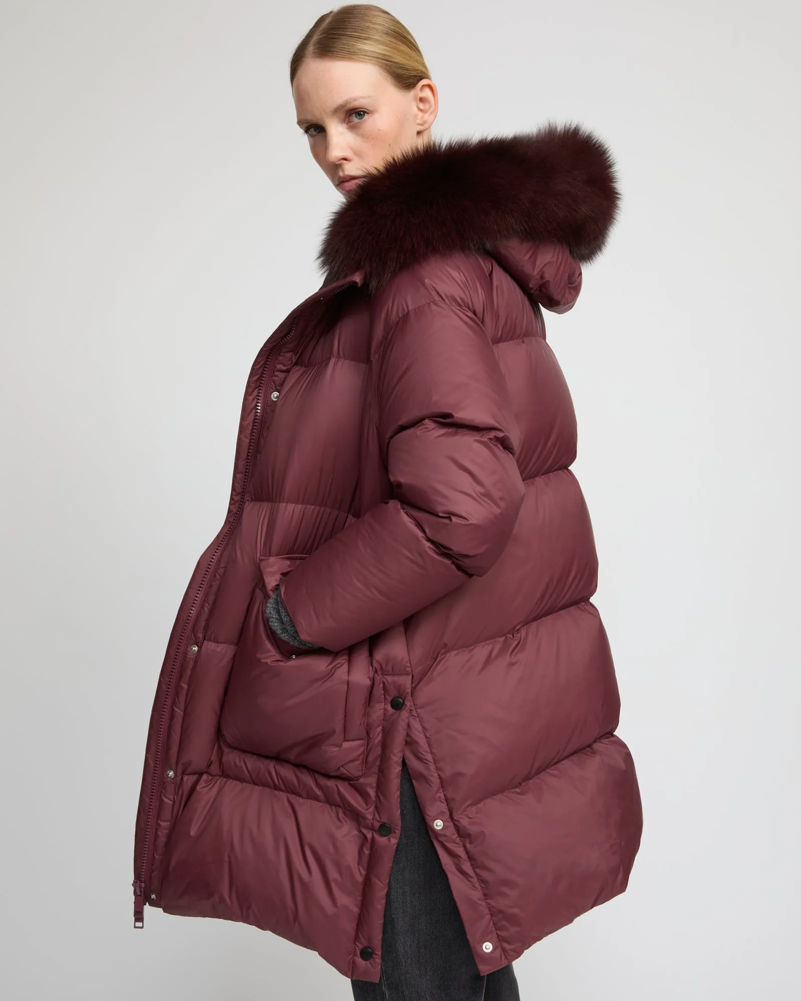 Doudoune longue manches raglan garniture fourrure de renard sold by Yves Salomon product image thumbnail 2