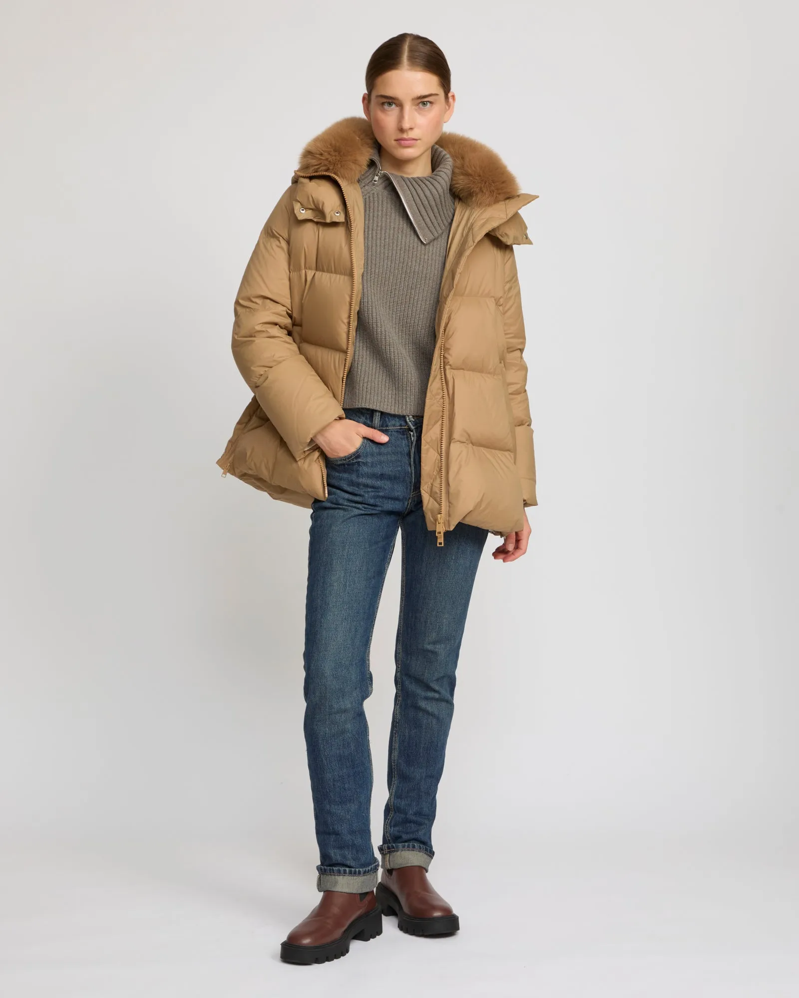 Doudoune "A" line iconique avec col en fourrure de renard sold by Yves Salomon product image thumbnail 2