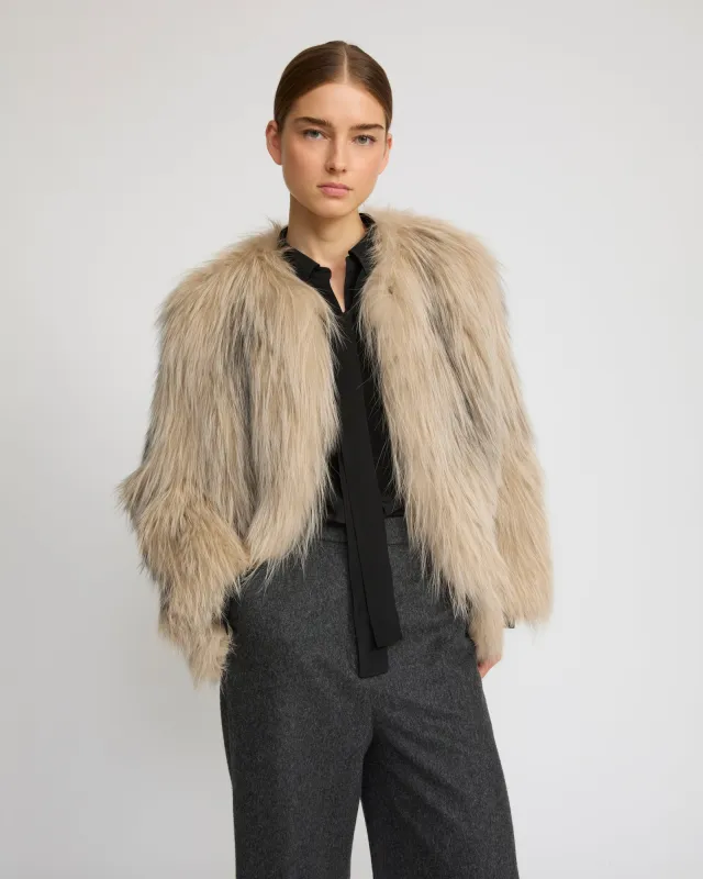 Veste courte en fourrure de renard tricoté sold by Yves Salomon