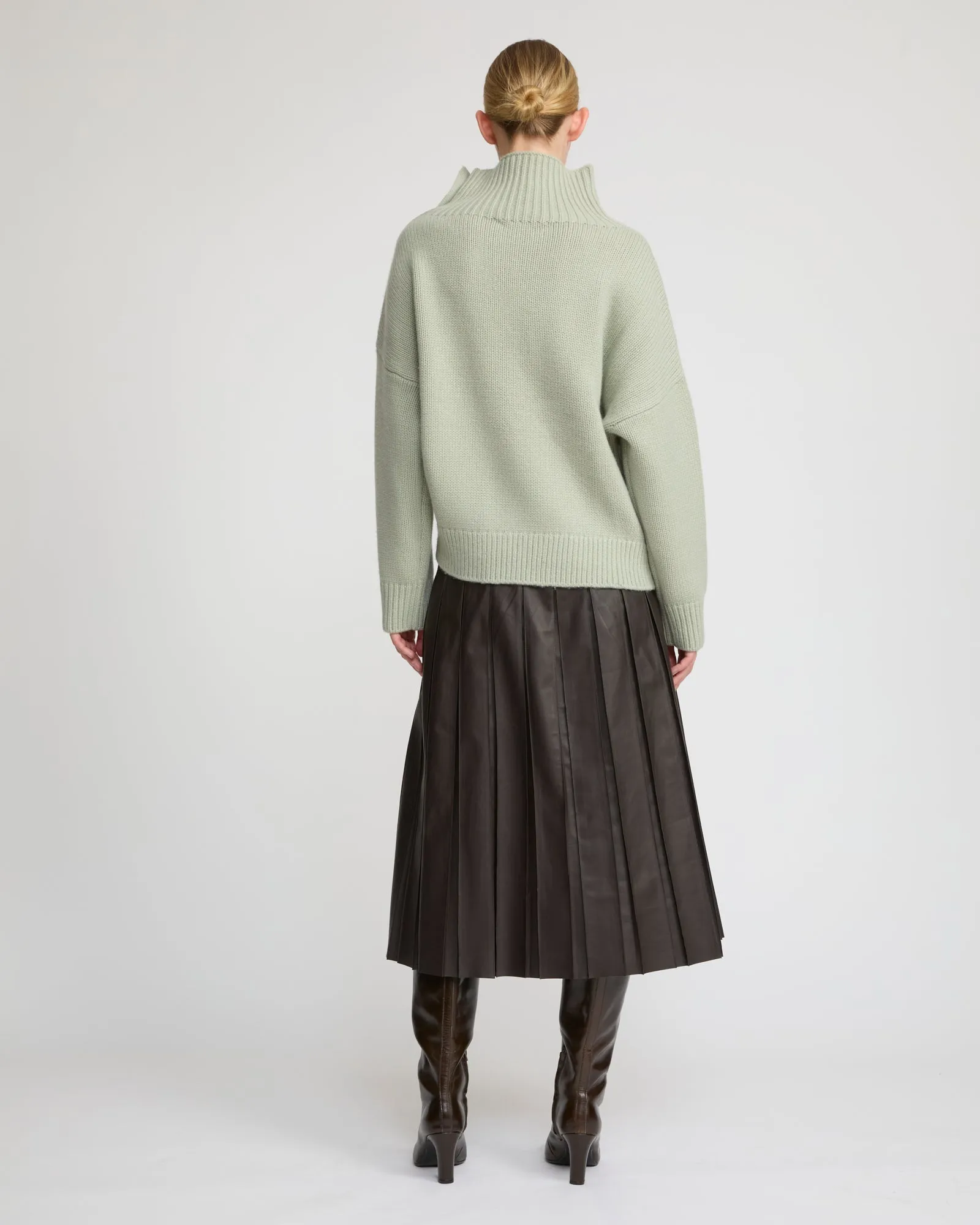 Pull oversize en maille lainage cachemire sold by Yves Salomon product image thumbnail 4