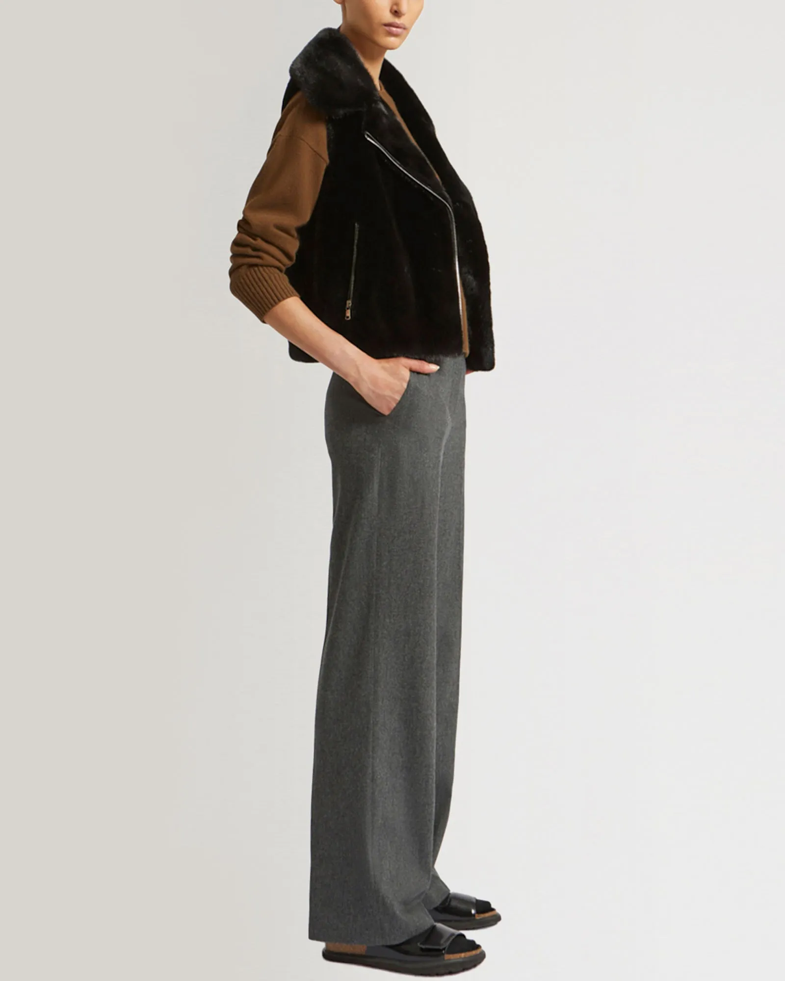 Gilet court en fourrure de vison à poils longs sold by Yves Salomon product image thumbnail 4