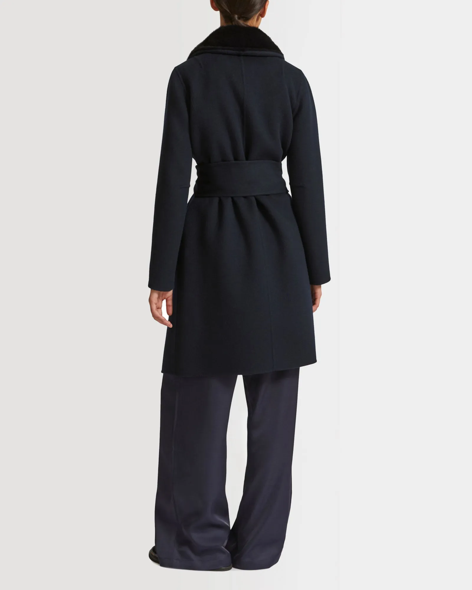 Manteau en lainage cachemire avec col et fourrure de vison sold by Yves Salomon product image thumbnail 4