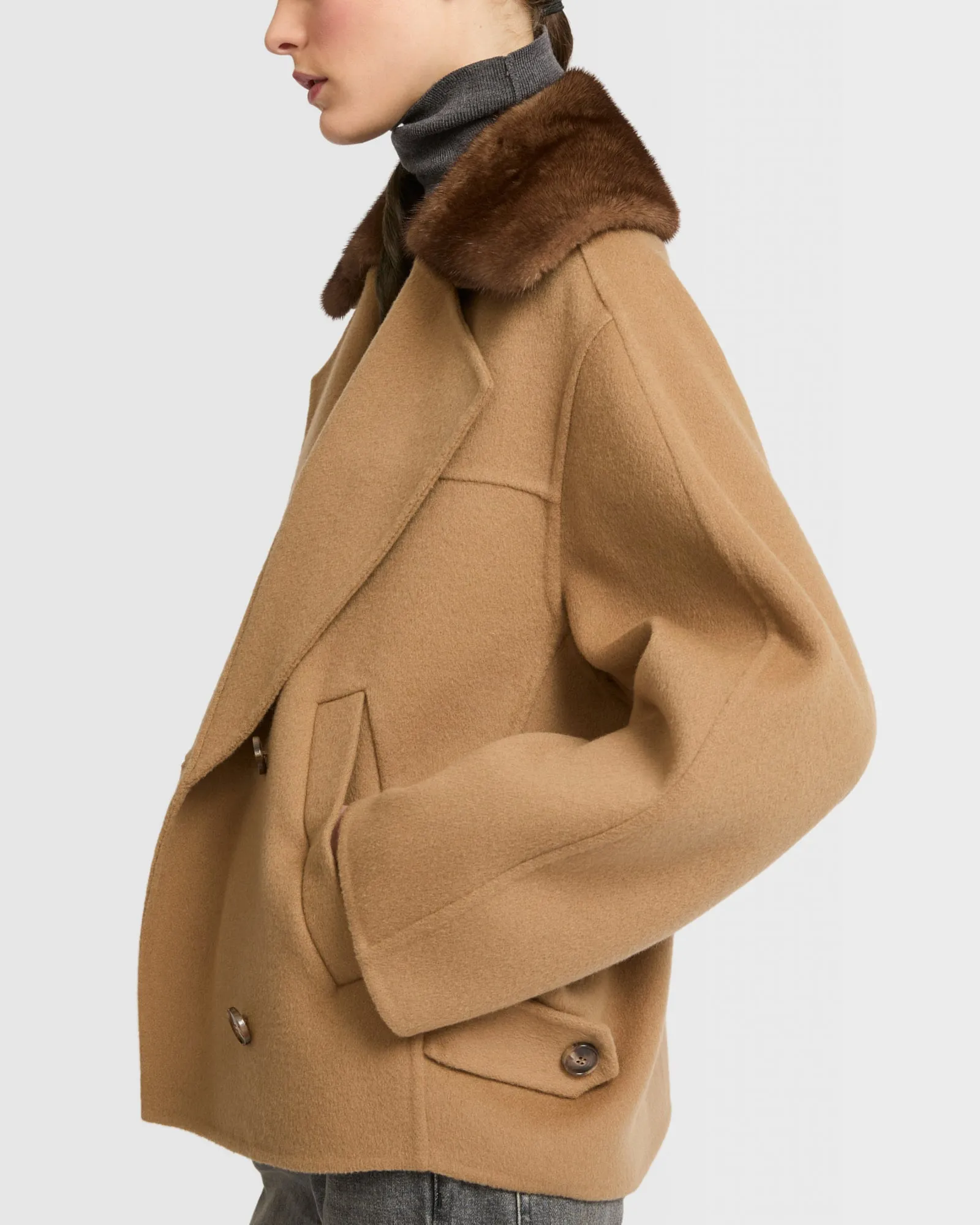 Veste caban en lainage cachemire et col amovible en fourrure de vison sold by Yves Salomon product image thumbnail 2