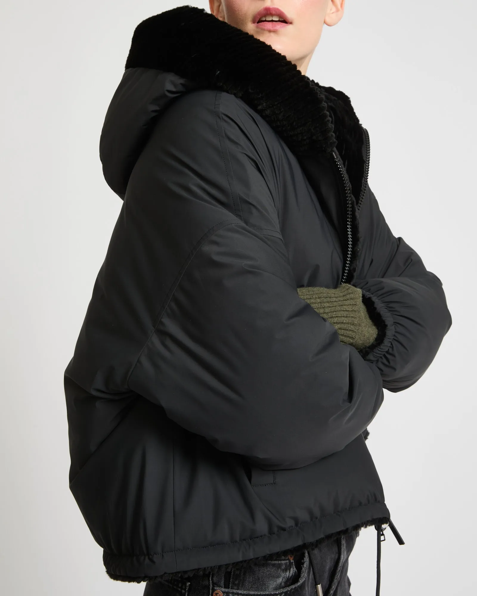 Doudoune courte réversible à capuche en lapin rex cotelé et tissu technique sold by Yves Salomon product image thumbnail 3