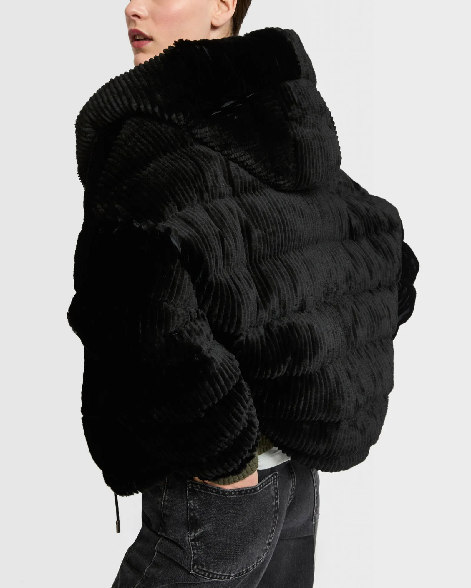 Doudoune courte réversible à capuche en lapin rex cotelé et tissu technique sold by Yves Salomon product image thumbnail 2