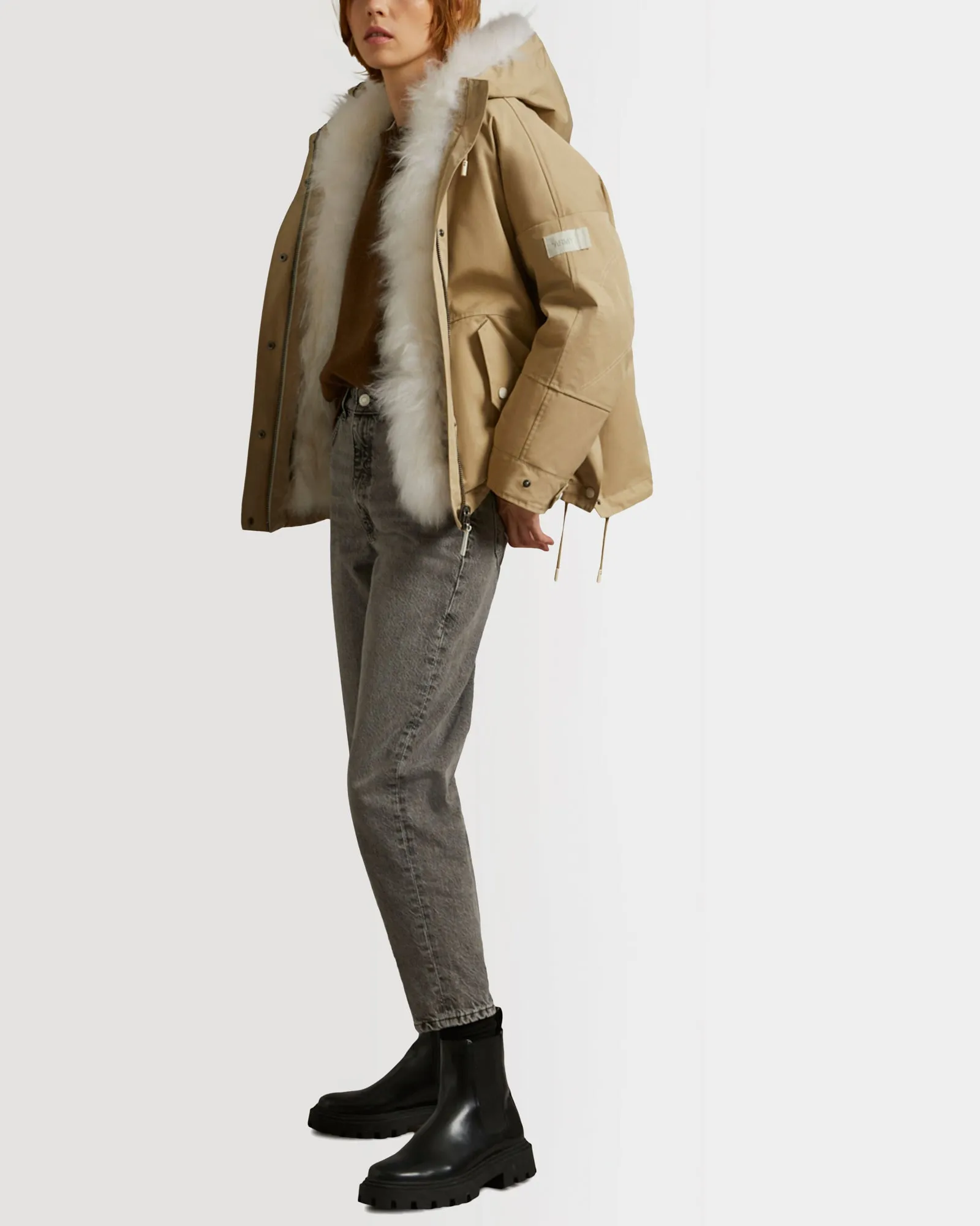 Parka courte en tissu technique déperlant et agneau sold by Yves Salomon product image thumbnail 2