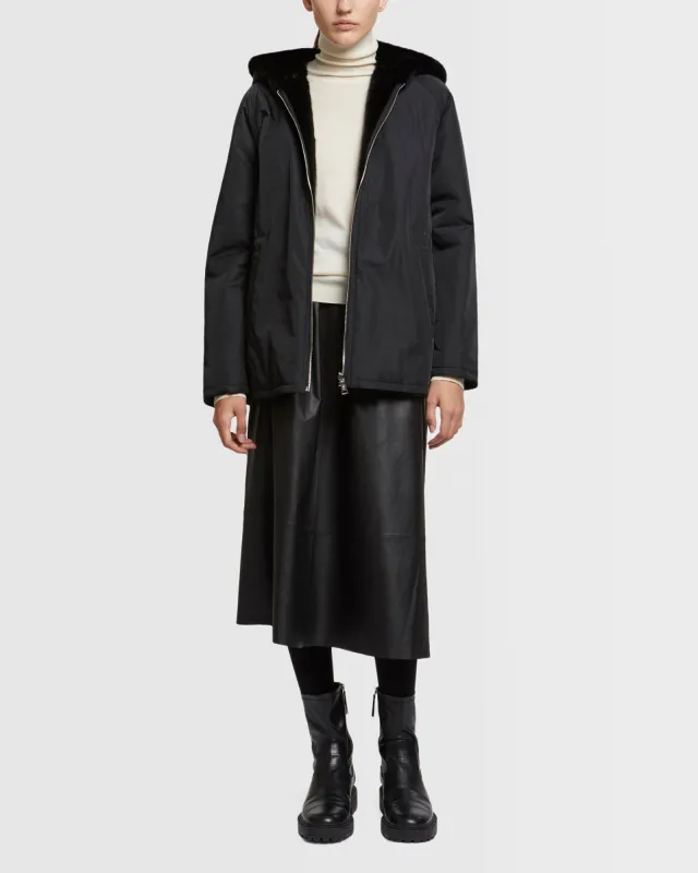 Parka à capuche en tissu technique réversible et fourrure de vison sold by Yves Salomon