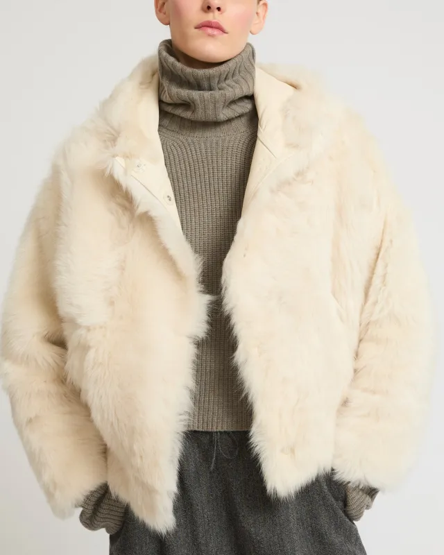 Veste courte à capuche en agneau de Toscane Folk sold by Yves Salomon