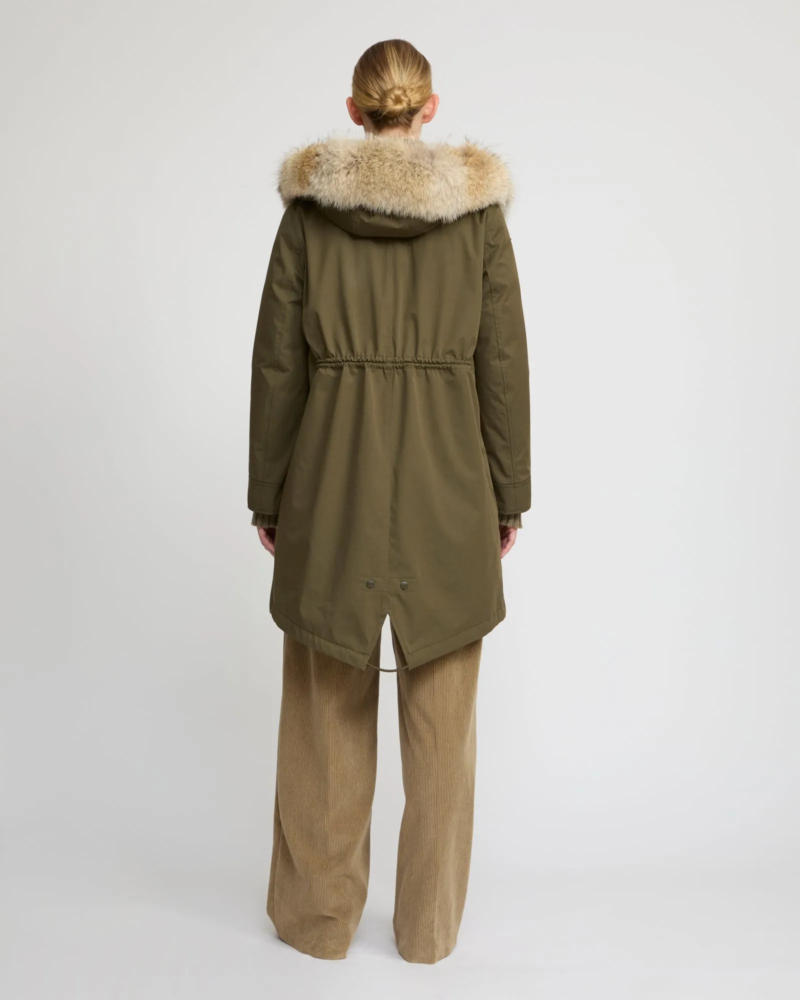 Parka regular en coton imperméable avec fourrure de coyote et lapin sold by Yves Salomon product image thumbnail 5