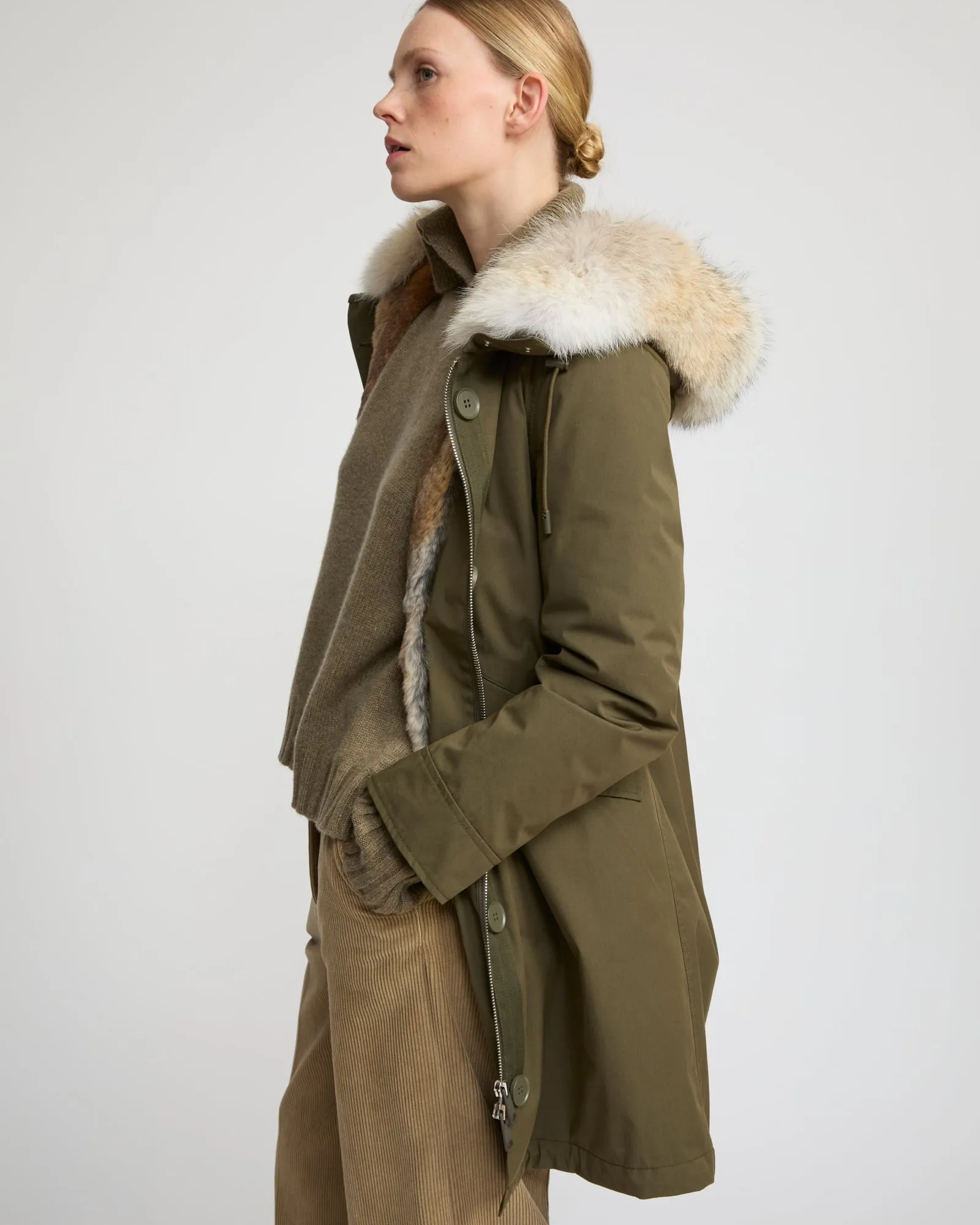 Parka regular en coton imperméable avec fourrure de coyote et lapin sold by Yves Salomon product image thumbnail 3