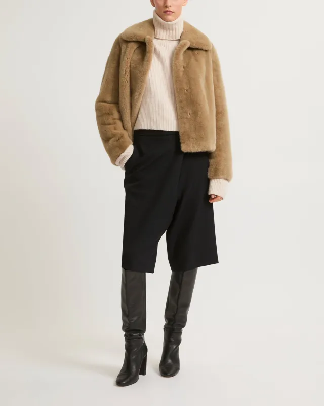 Veste courte en fourrure de vison à poils longs sold by Yves Salomon