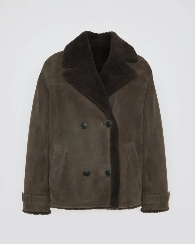 Veste courte en peau lainée sold by Yves Salomon