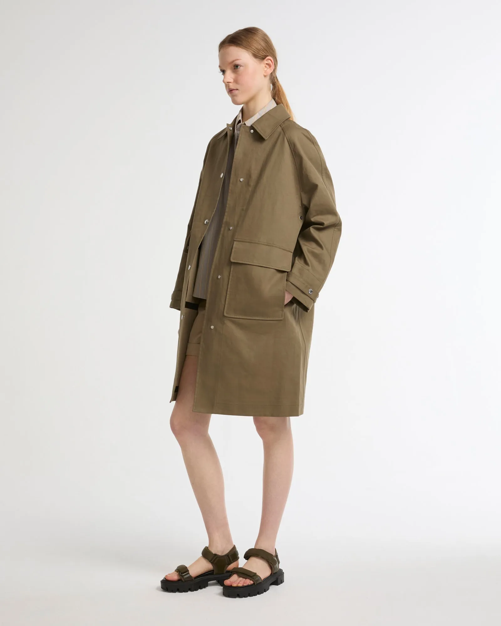 Manteau en coton double face bicolore sold by Yves Salomon