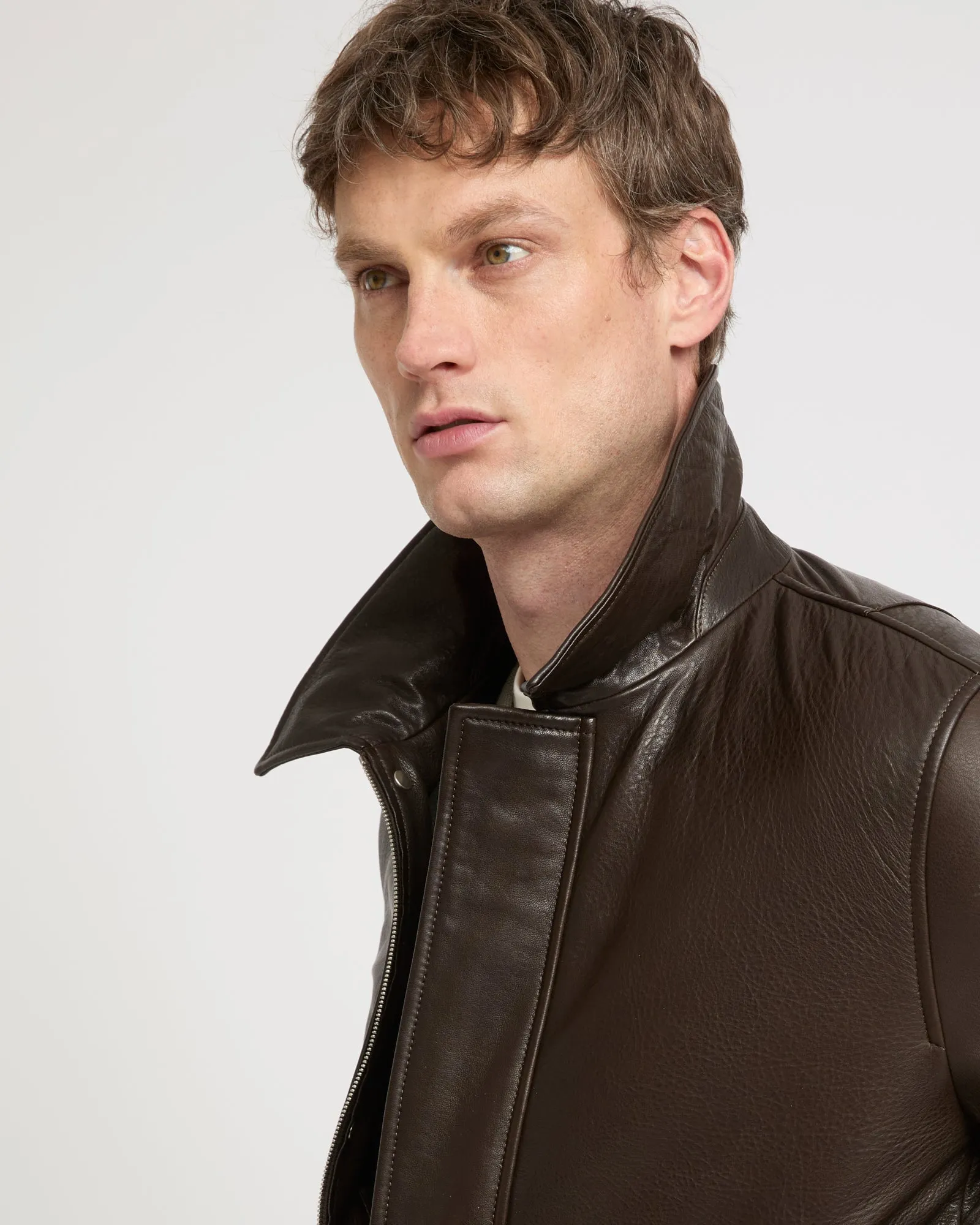 Blouson aviateur en cuir d'agneau avec grain naturel sold by Yves Salomon product image thumbnail 4
