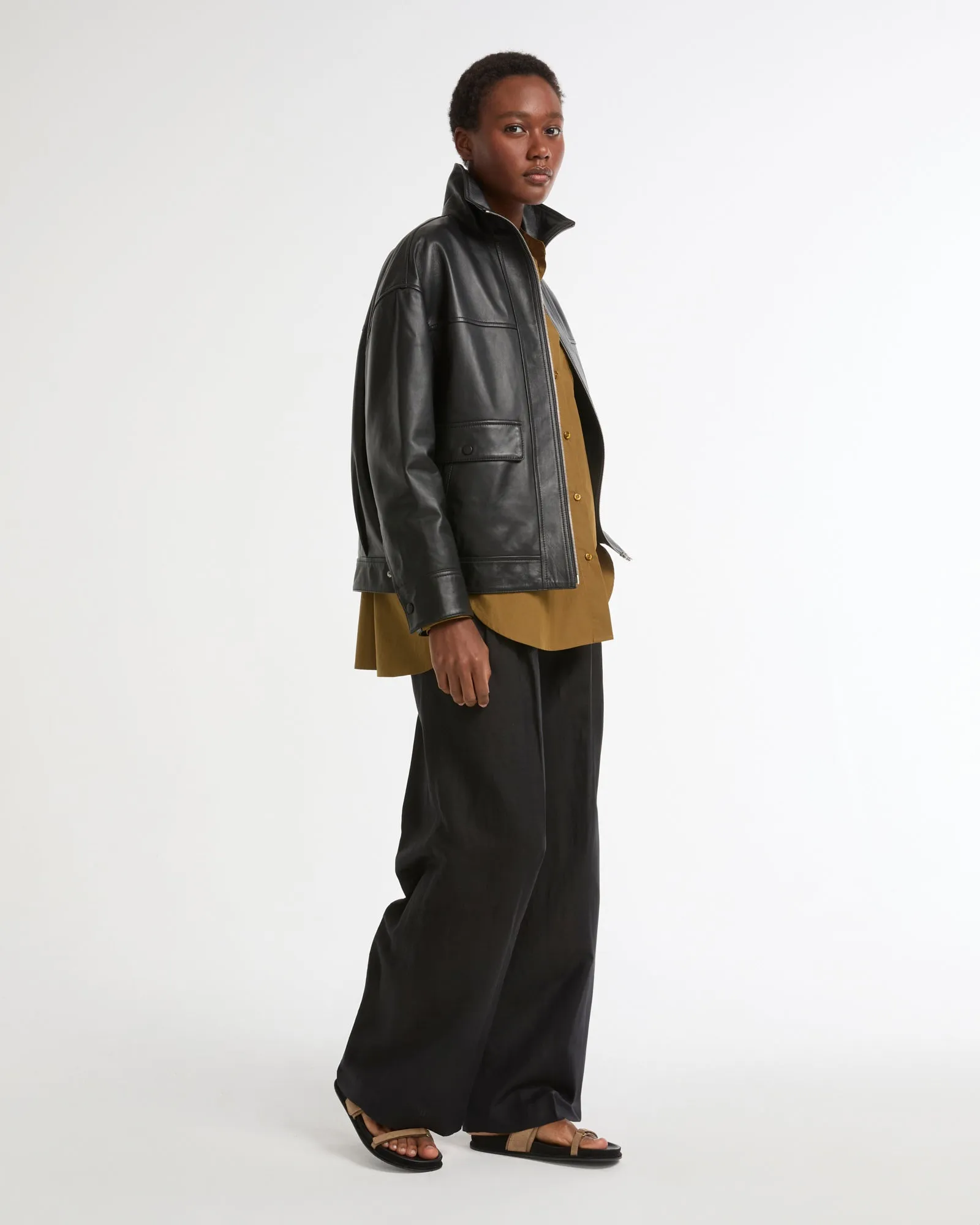 Veste courte en cuir d'agneau sold by Yves Salomon product image thumbnail 2