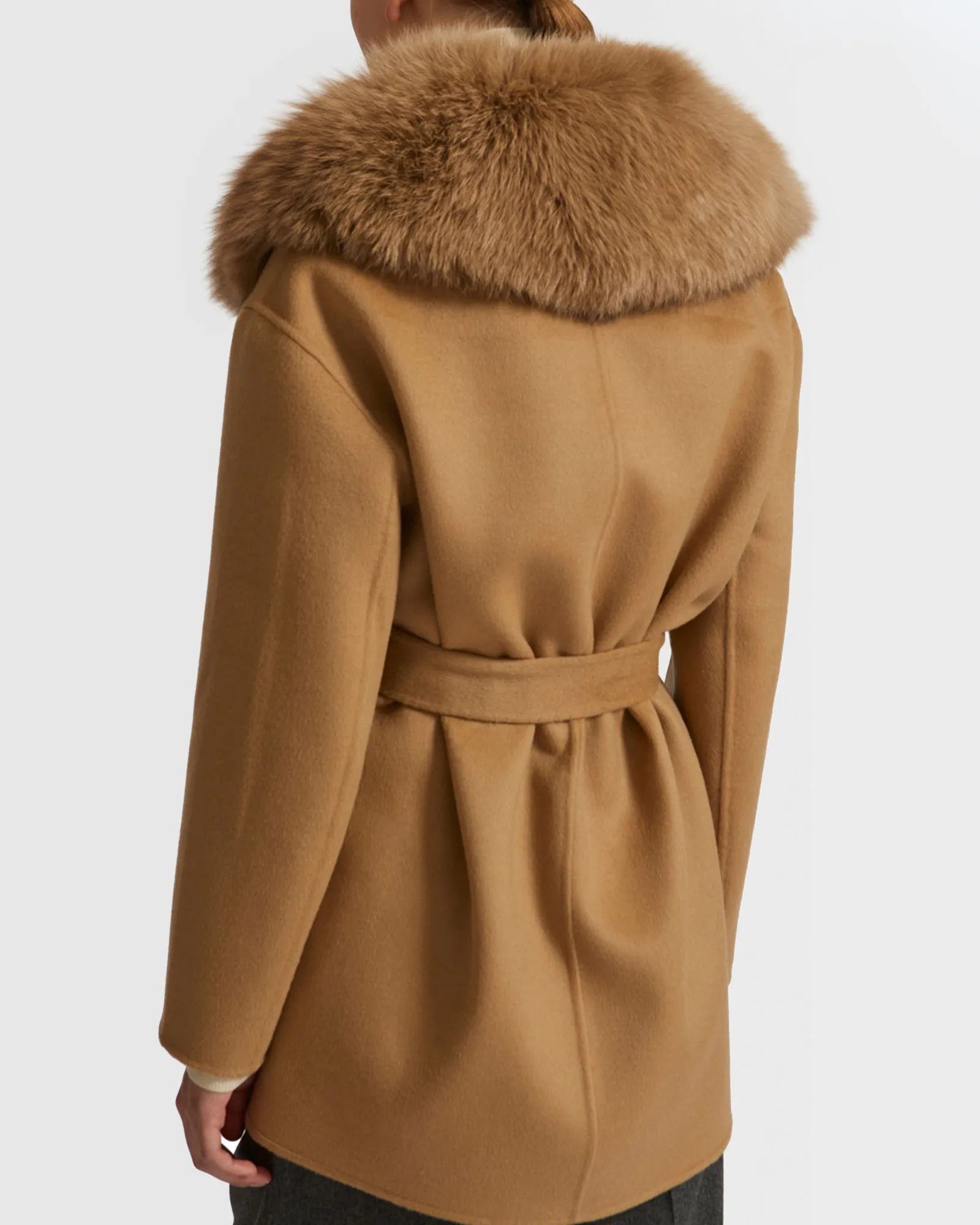 Veste caban en lainage cachemire et col en fourrure de renard sold by Yves Salomon product image thumbnail 5