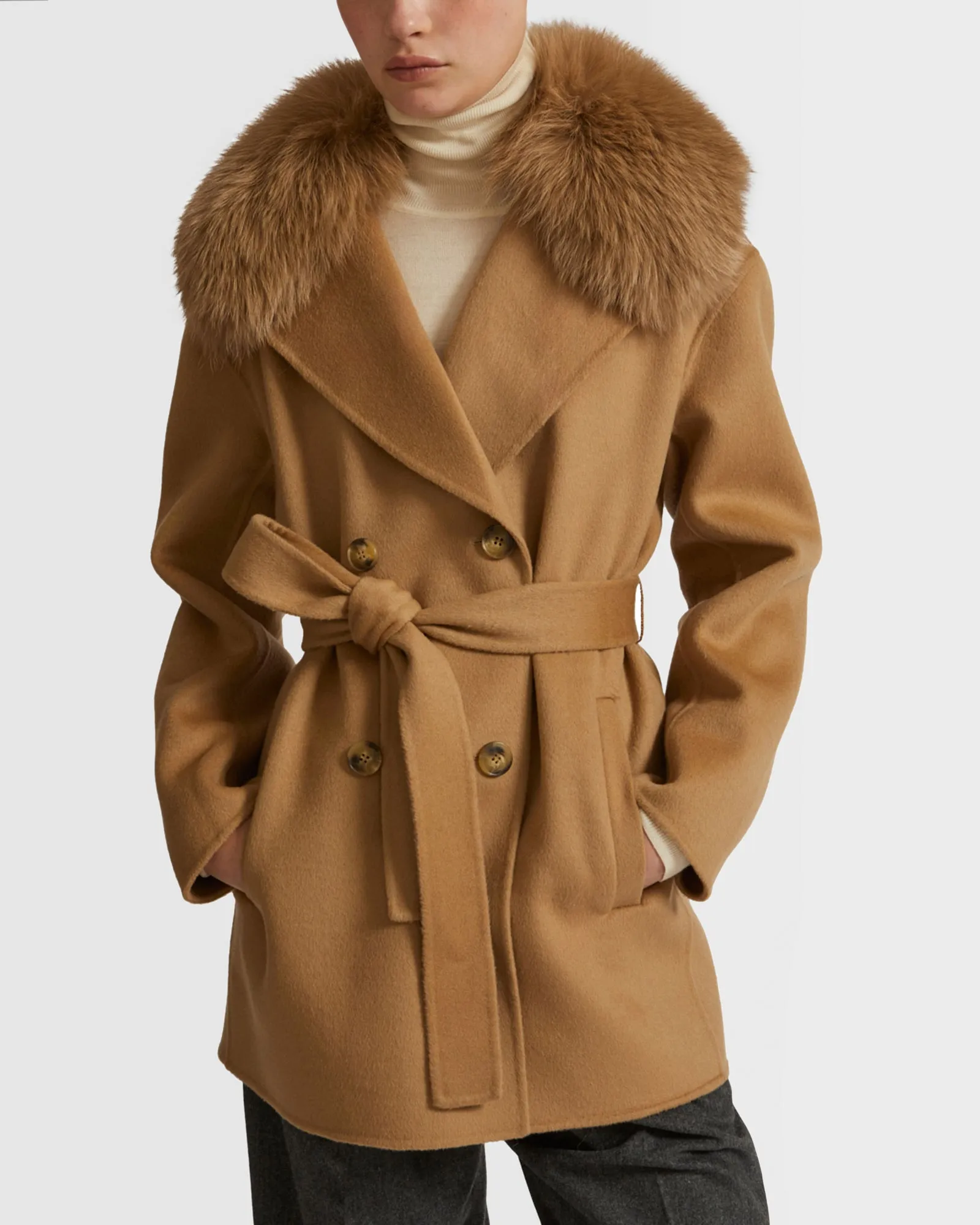 Veste caban en lainage cachemire et col en fourrure de renard sold by Yves Salomon product image thumbnail 2