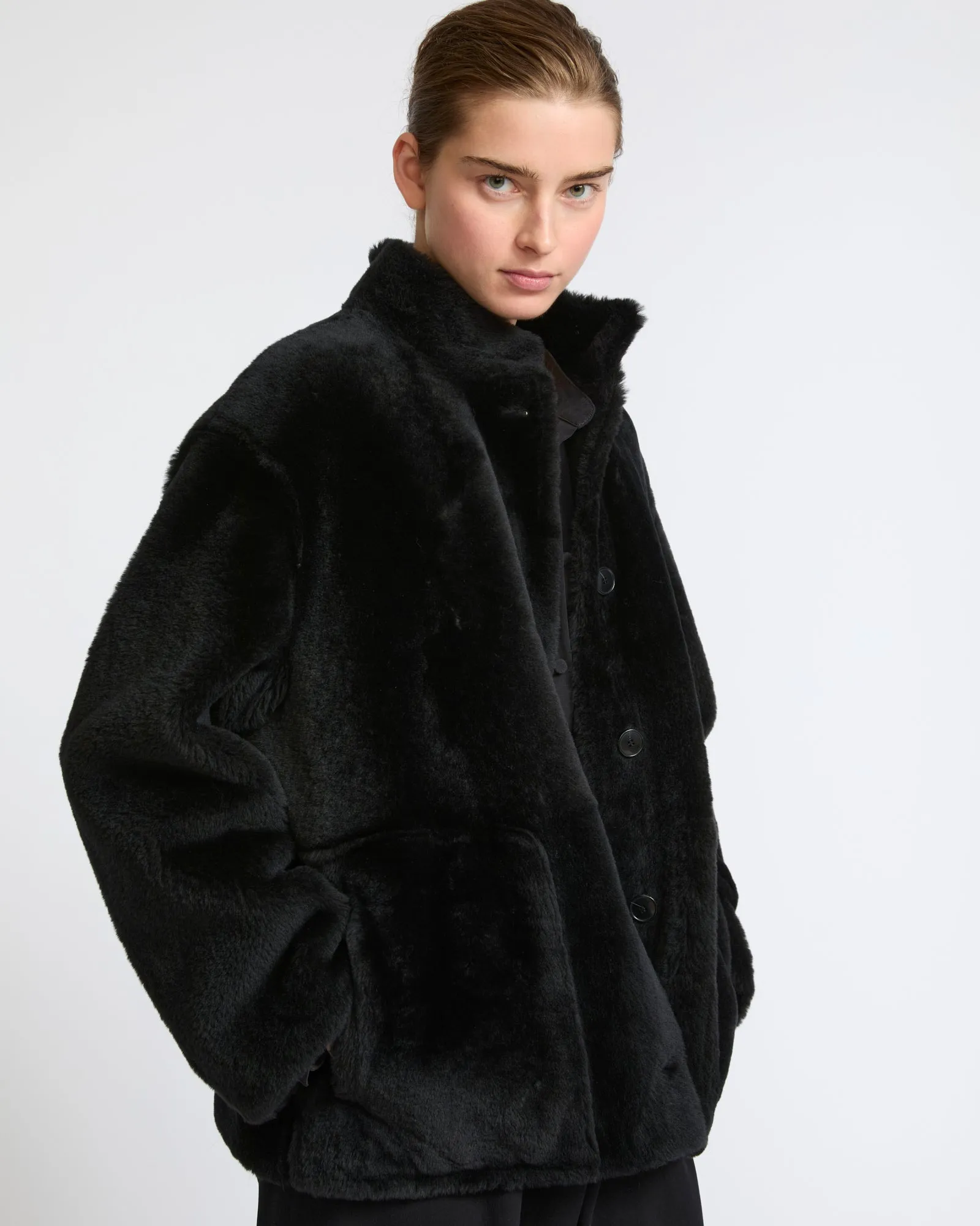 Veste droite en peau lainée d'agneau Mérinos sold by Yves Salomon product image thumbnail 2