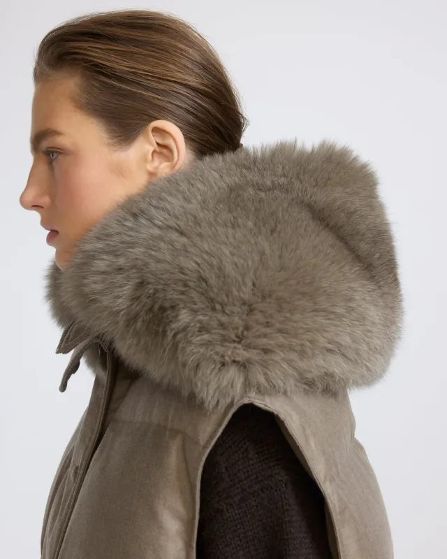 Gilet en flanelle avec col en fourrure de renard made by Yves Salomon