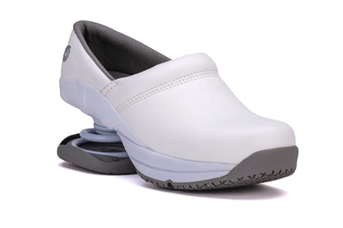 Töffler Clog - White sold by Z-Coil