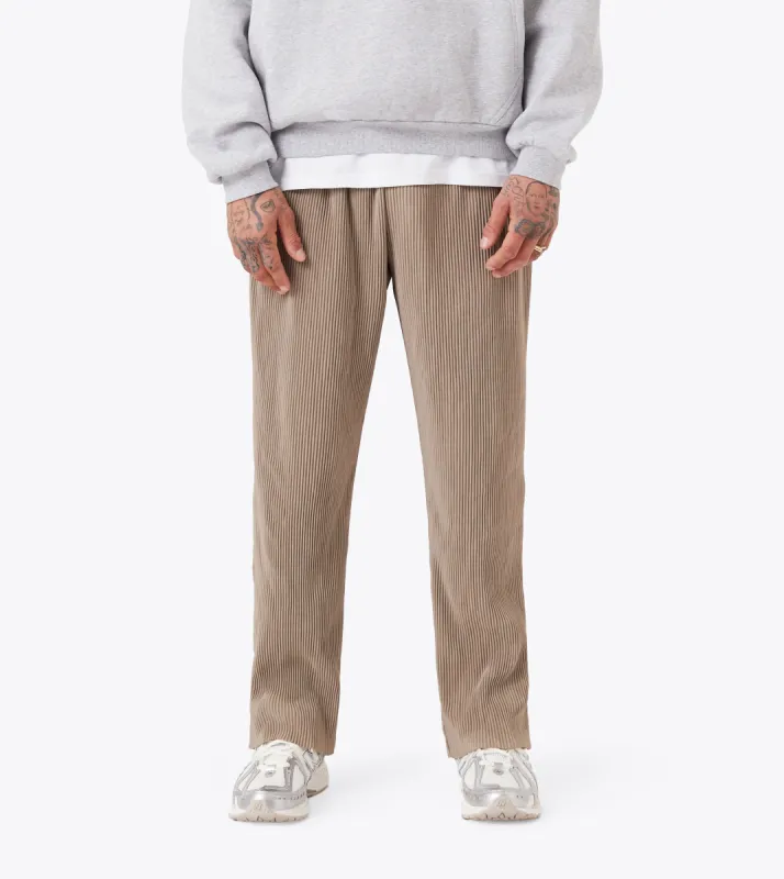 Pleated Pant Khaki sold by Zanerobe