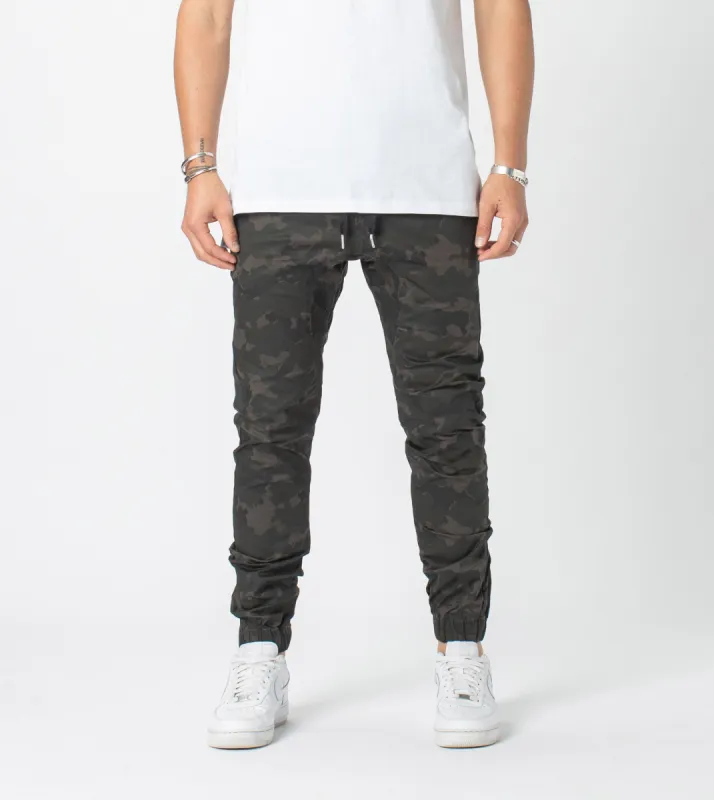 Sureshot Lightweight Jogger Dk Camo sold by Zanerobe