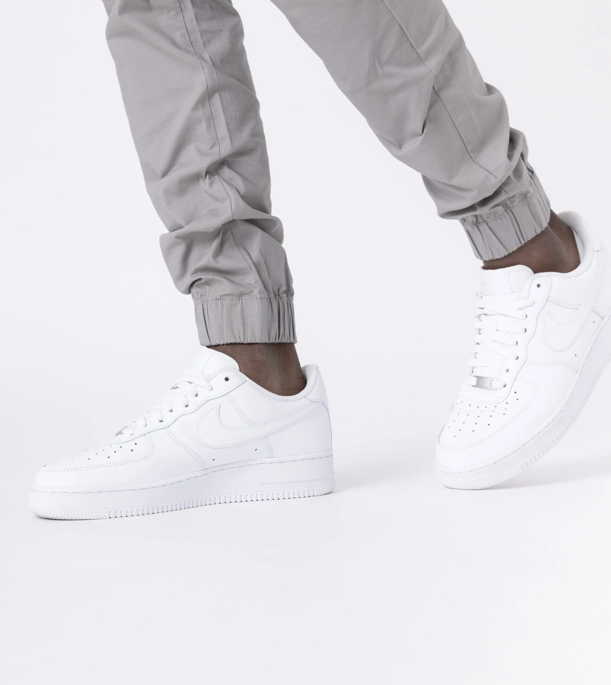 Terrain Sureshot Jogger Cement sold by Zanerobe product image thumbnail 2