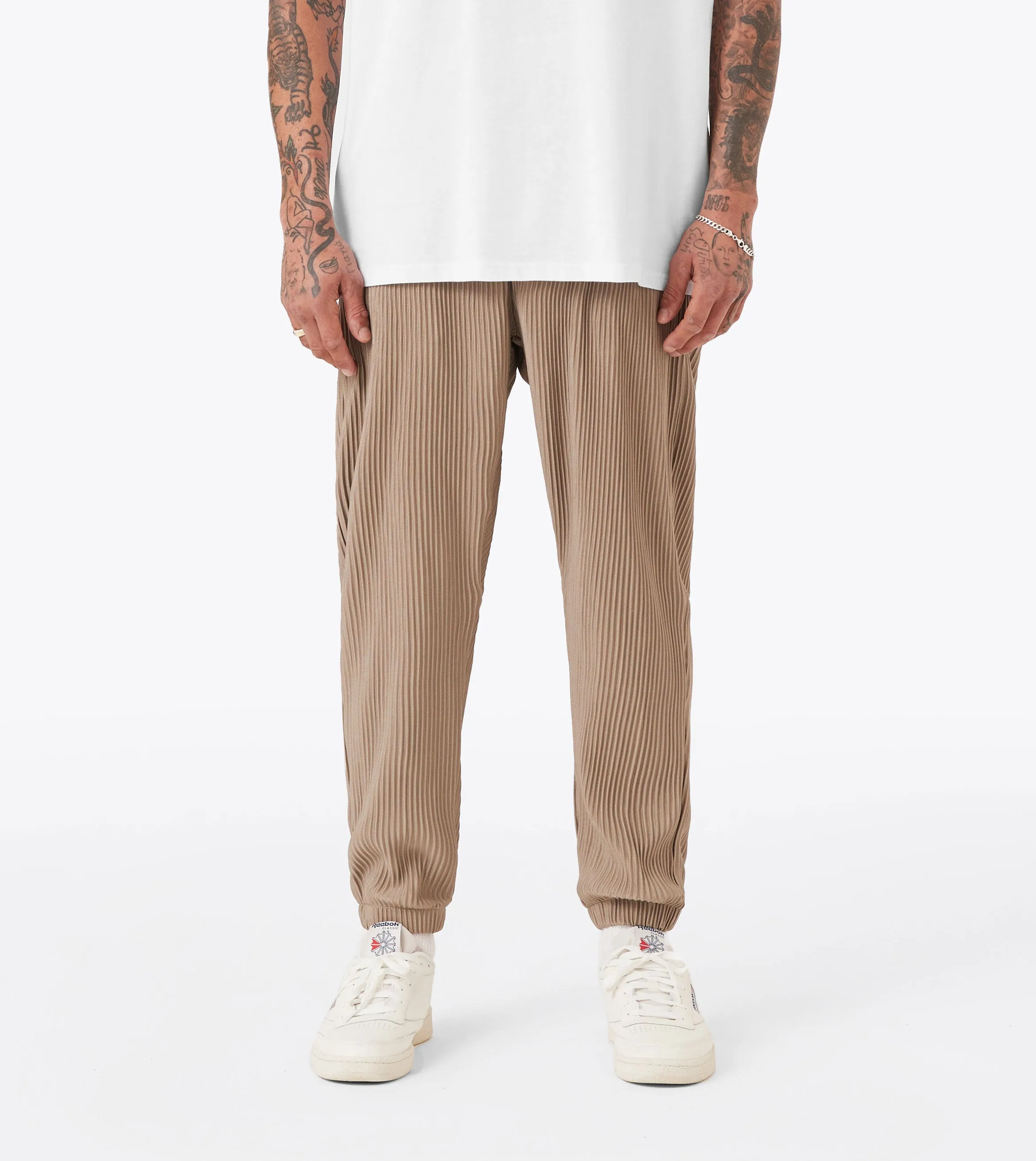 Sureshot Pleated Jogger Khaki sold by Zanerobe