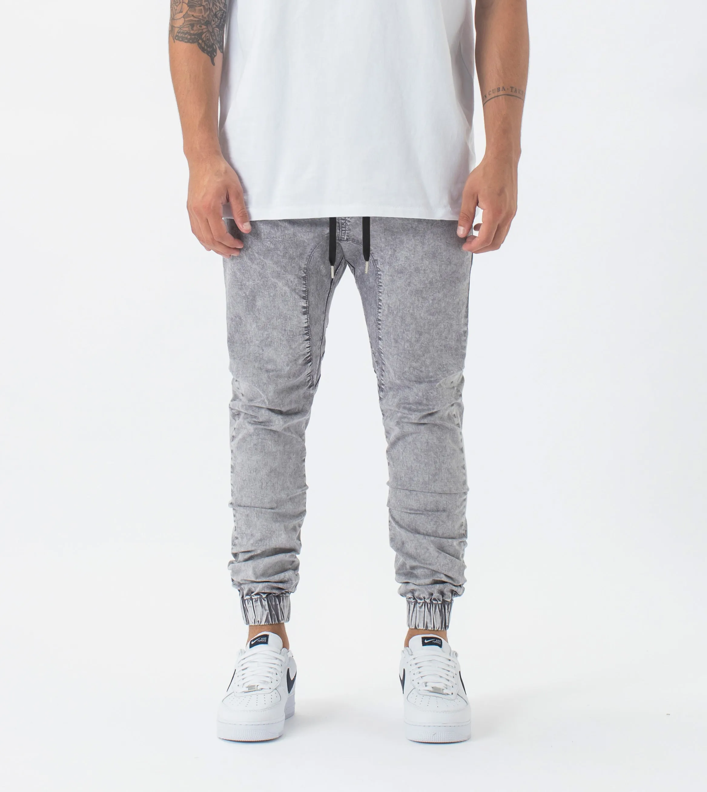 Sureshot Lightweight Jogger Rock Salt sold by Zanerobe