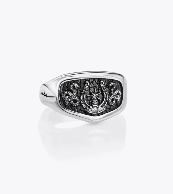 Howlet Horseshoe Curved Signet 925 Sterling Silver sold by Zanerobe