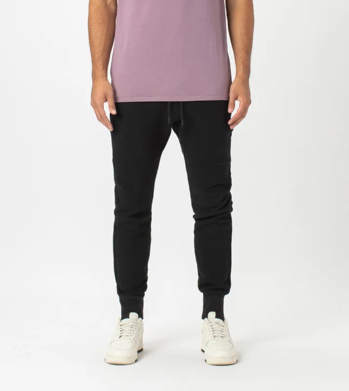 Quilt Sureshot Fleece Jogger Black sold by Zanerobe