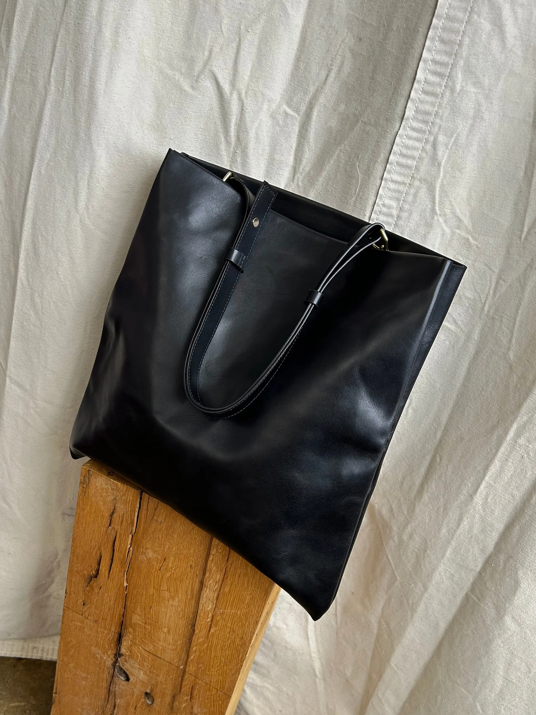 Bartleby Objects Verani Large Convertible Clutch sold by Zero + Maria Cornejo product image thumbnail 3