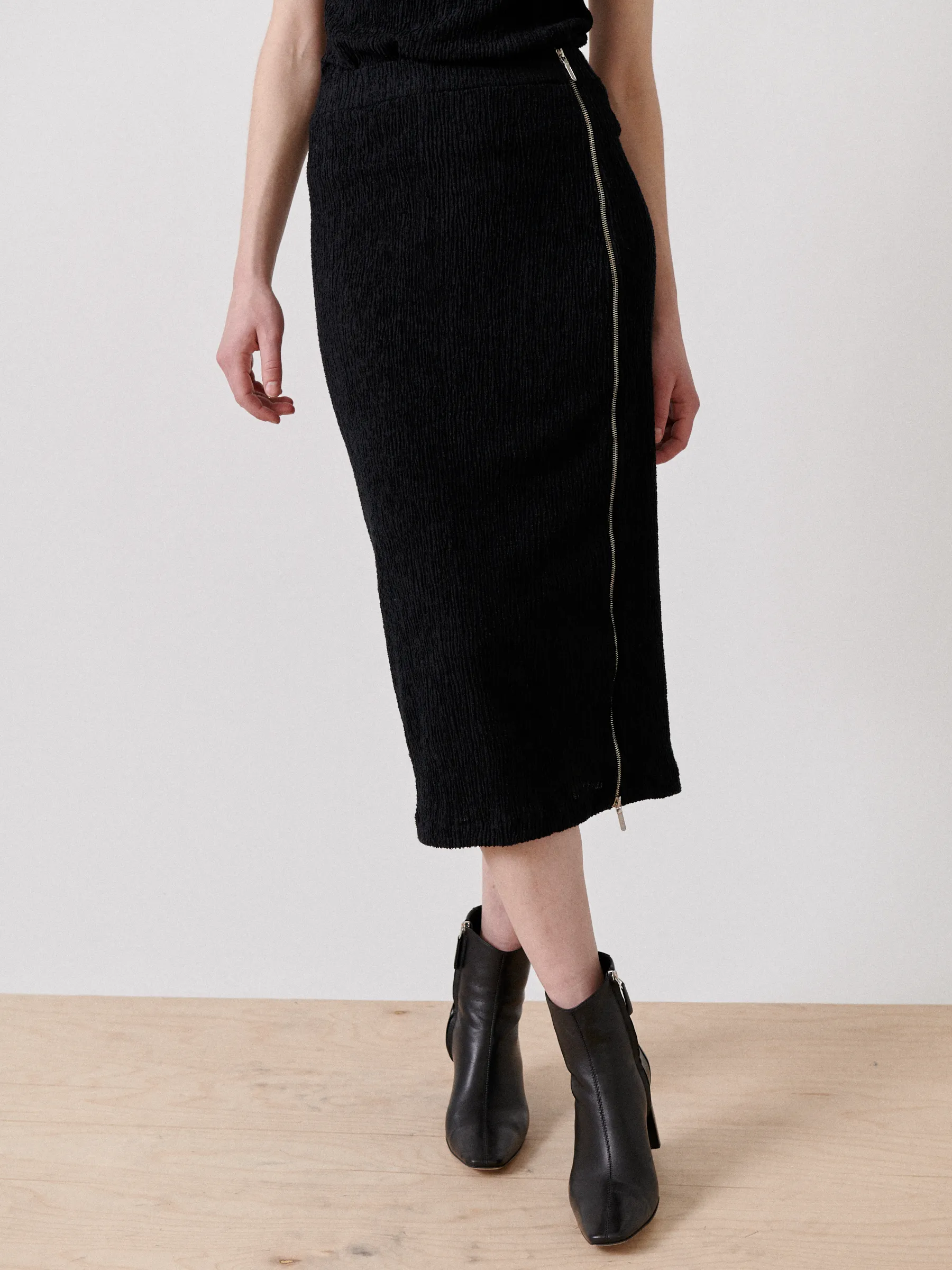 Joe Zip Skirt Sample sold by Zero + Maria Cornejo product image thumbnail 3