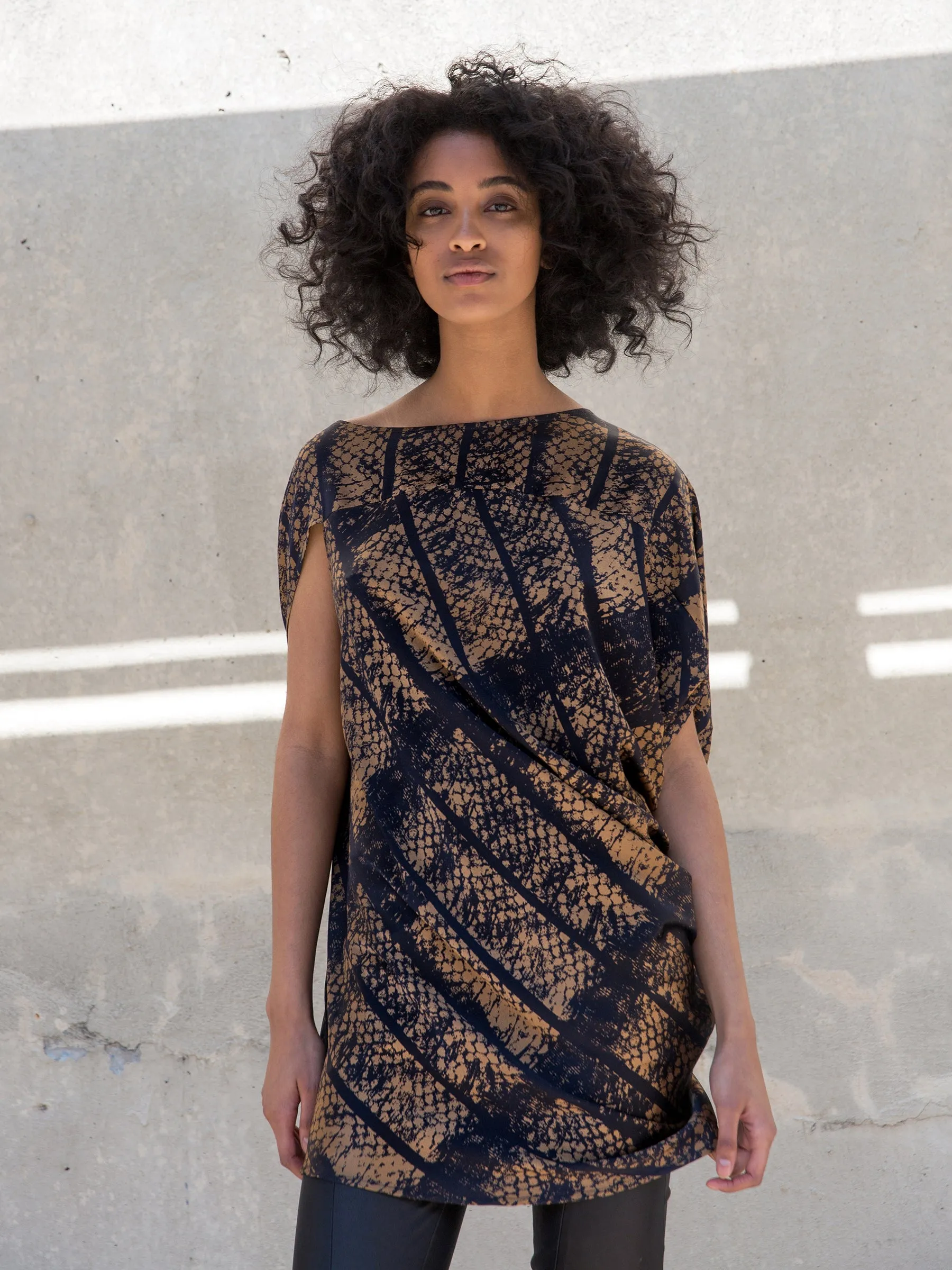 Lui Tunic Sample sold by Zero + Maria Cornejo product image thumbnail 2
